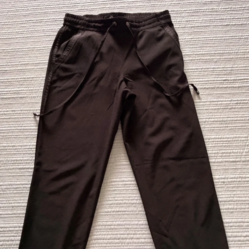 White House Black‎ Market The Jogger Women's Black Tulip Hem Pants Size 00